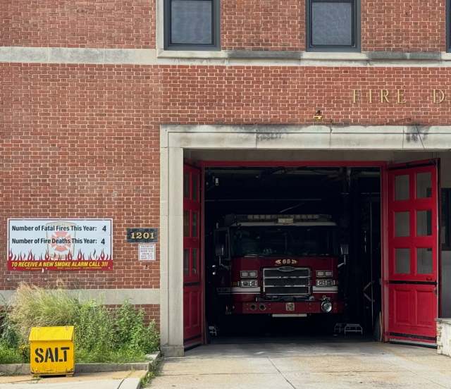 Saltbox on E. Coldspring Ln., New Northwood at Baltimore City Fire Department Station - Engine 4 & Truck 29.

Saltboxes + Fire Stations…get a room already, you crazy,  adorable kids.

#baltimoresaltbox #saltbox #newnorthwood #baltimorecityfiredepartment #baltimore @baltimorebcfd
